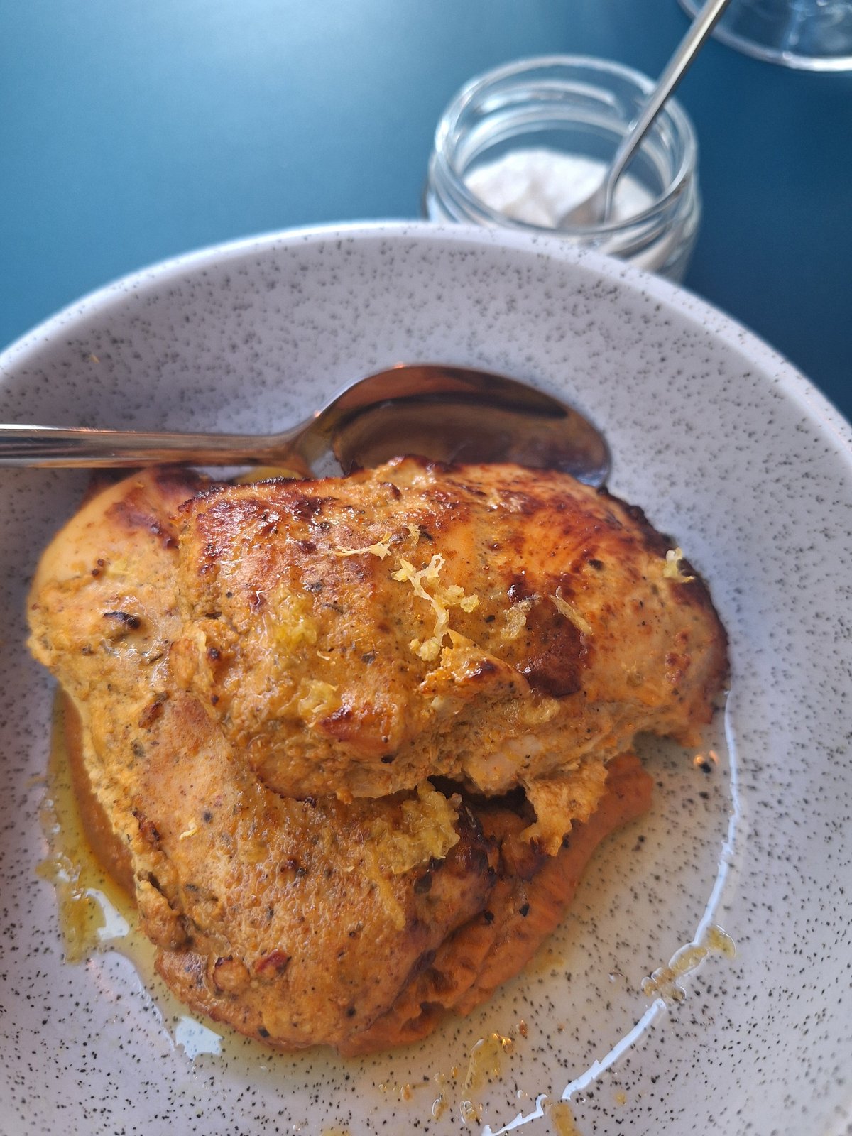 Le poulet shish taouk, mariné 48h dans nos épices